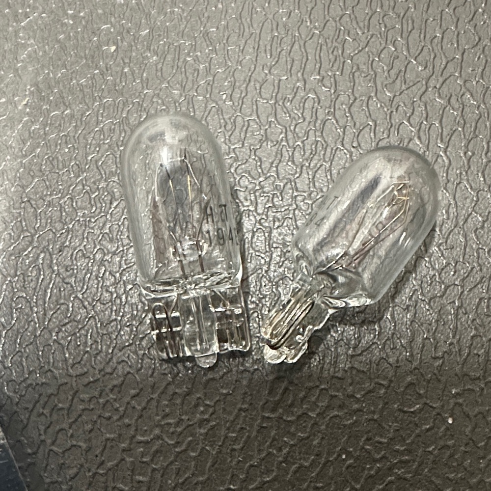 194 Light Bulbs